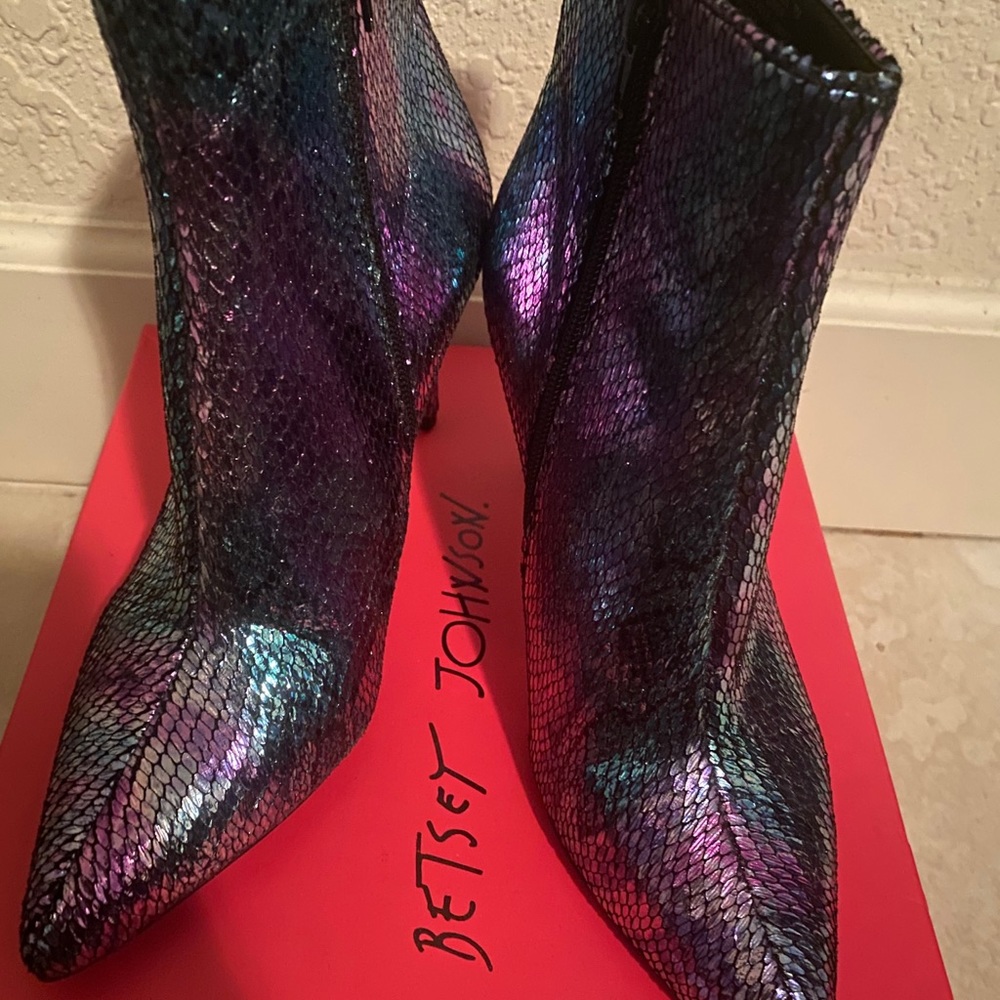 Betsey Johnson boots